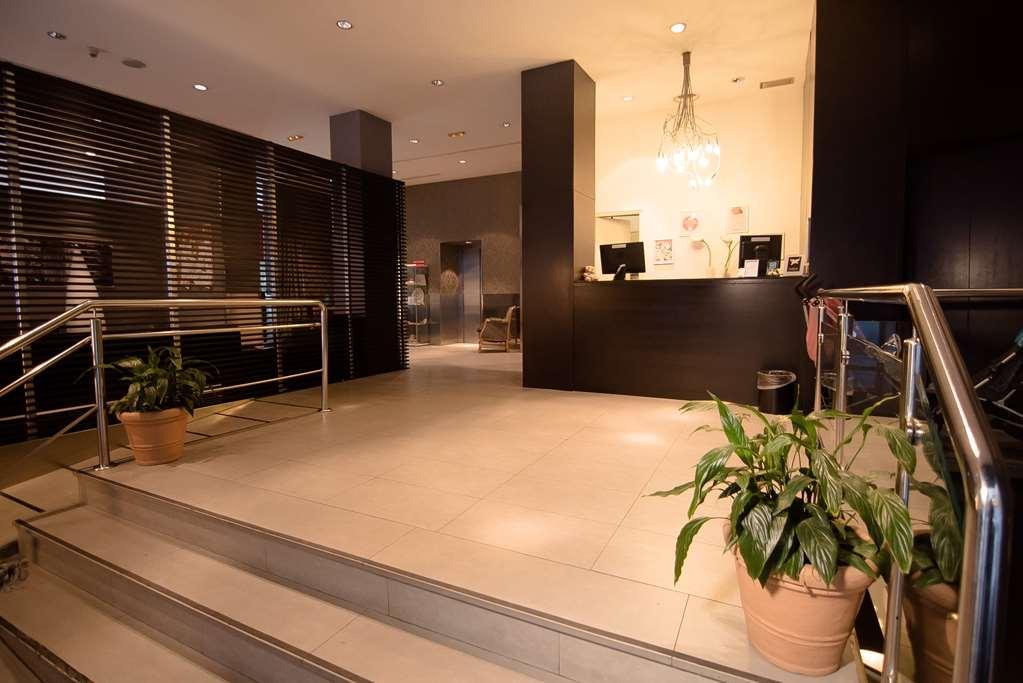 Petit Palace Triball Hotel